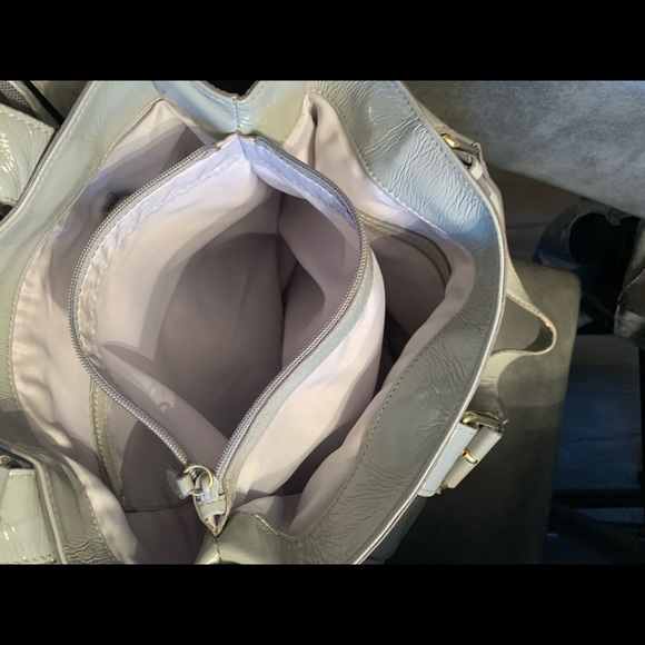 Nine West patent grey purse - Picture 4 of 5